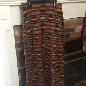 Maxi skirt with tribal pattern